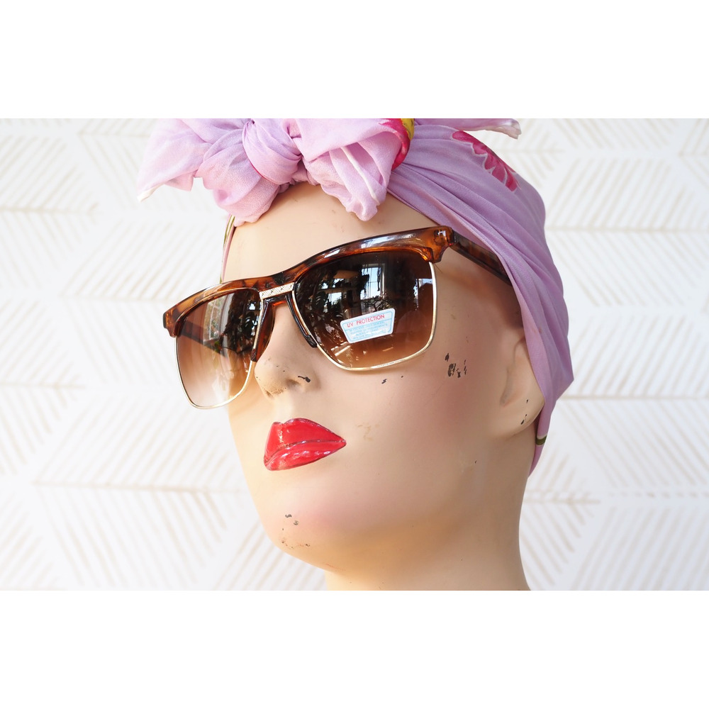 Vintage 1980s Sunglasses New Old Stock Hipster Grandma Chic Old Money Mobwife